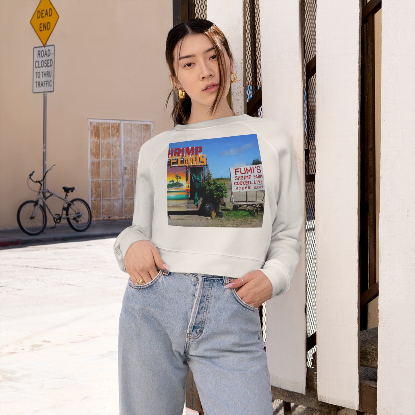 Kaulana Delights - Women's Cropped Fleece Pullover - Fry1Productions