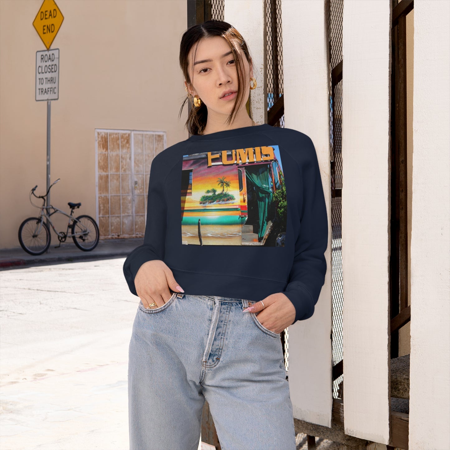 Island love - Women's Cropped Fleece Pullover - Fry1Productions