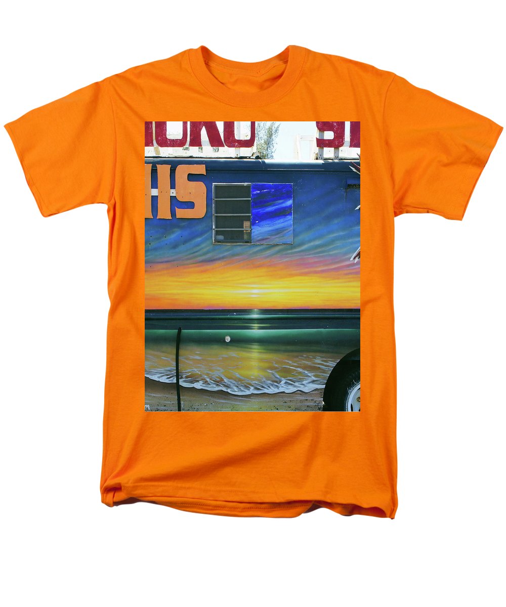 Fumis Aloha - Men's T-Shirt (Regular Fit) - Fry1Productions