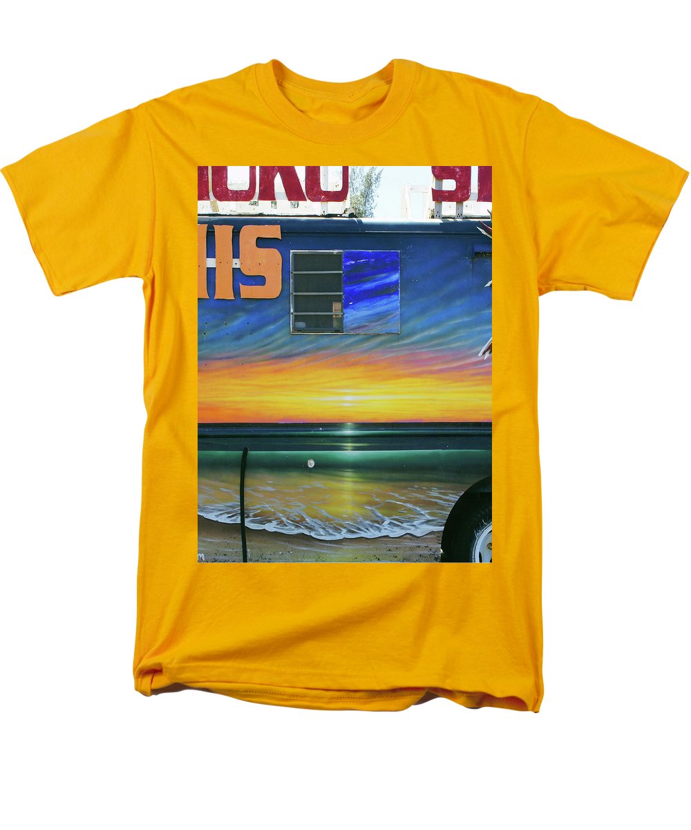 Fumis Aloha - Men's T-Shirt (Regular Fit) - Fry1Productions