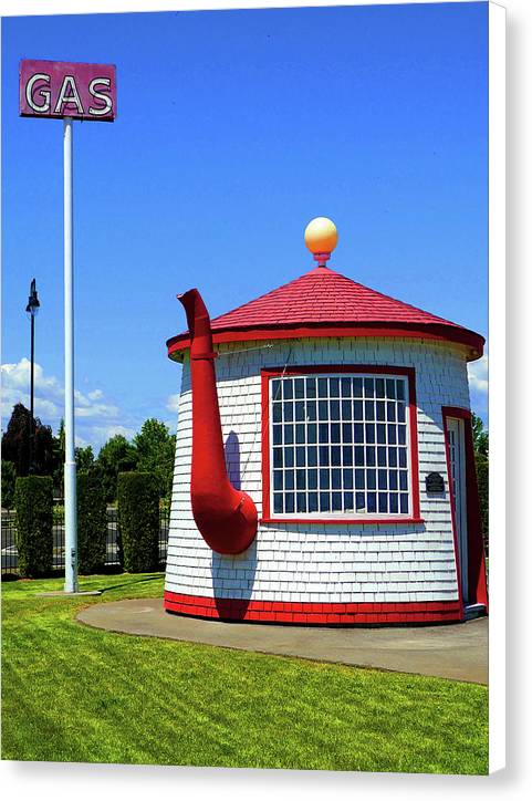 Historic Teapot Dome Service Station - Canvas Print - Fry1Productions