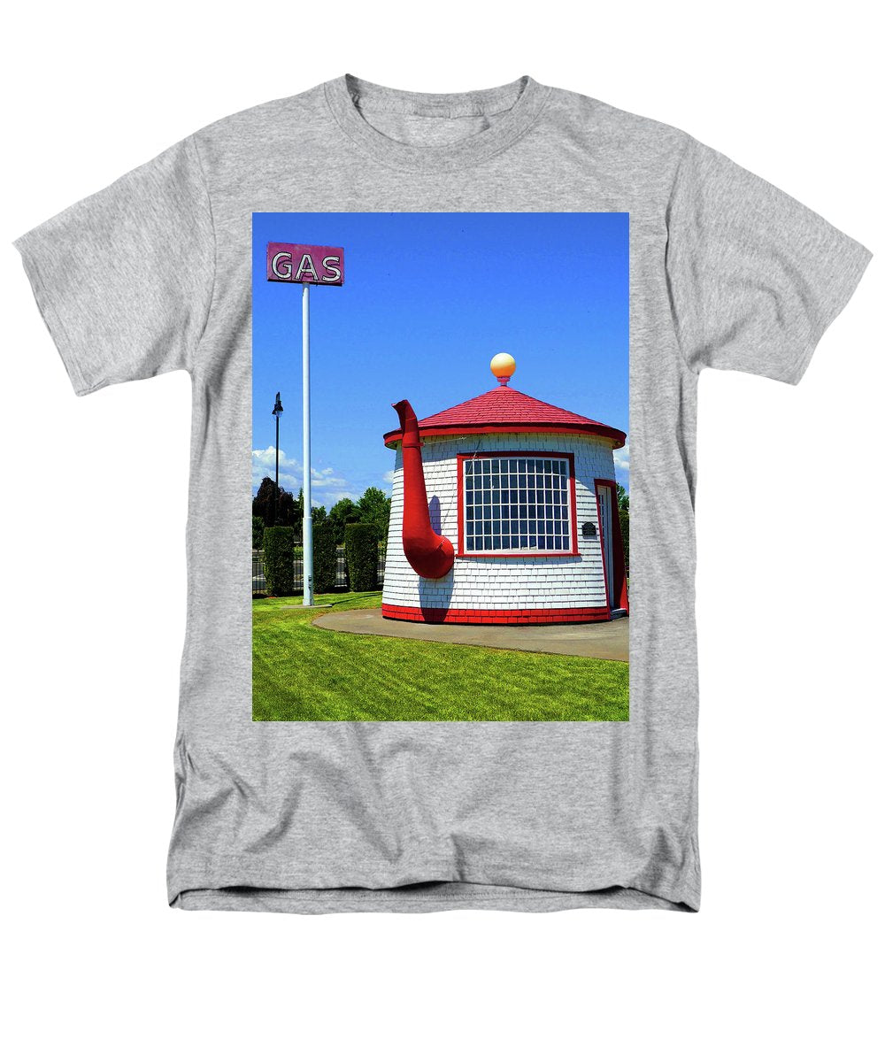 Historic Teapot Dome Service Station - Men's T-Shirt (Regular Fit) - Fry1Productions