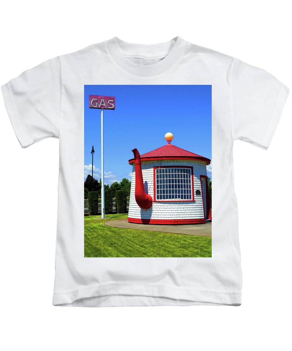 Historic Teapot Dome Service Station - Kids T-Shirt - Fry1Productions