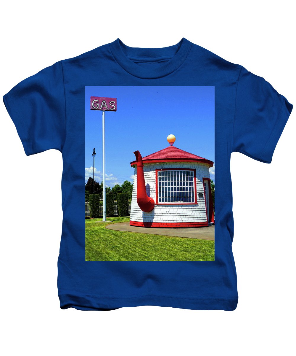 Historic Teapot Dome Service Station - Kids T-Shirt - Fry1Productions