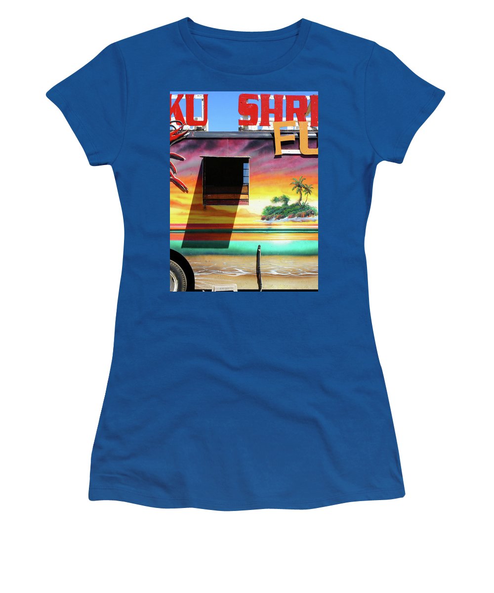 Island Love - Women's T-Shirt - Fry1Productions