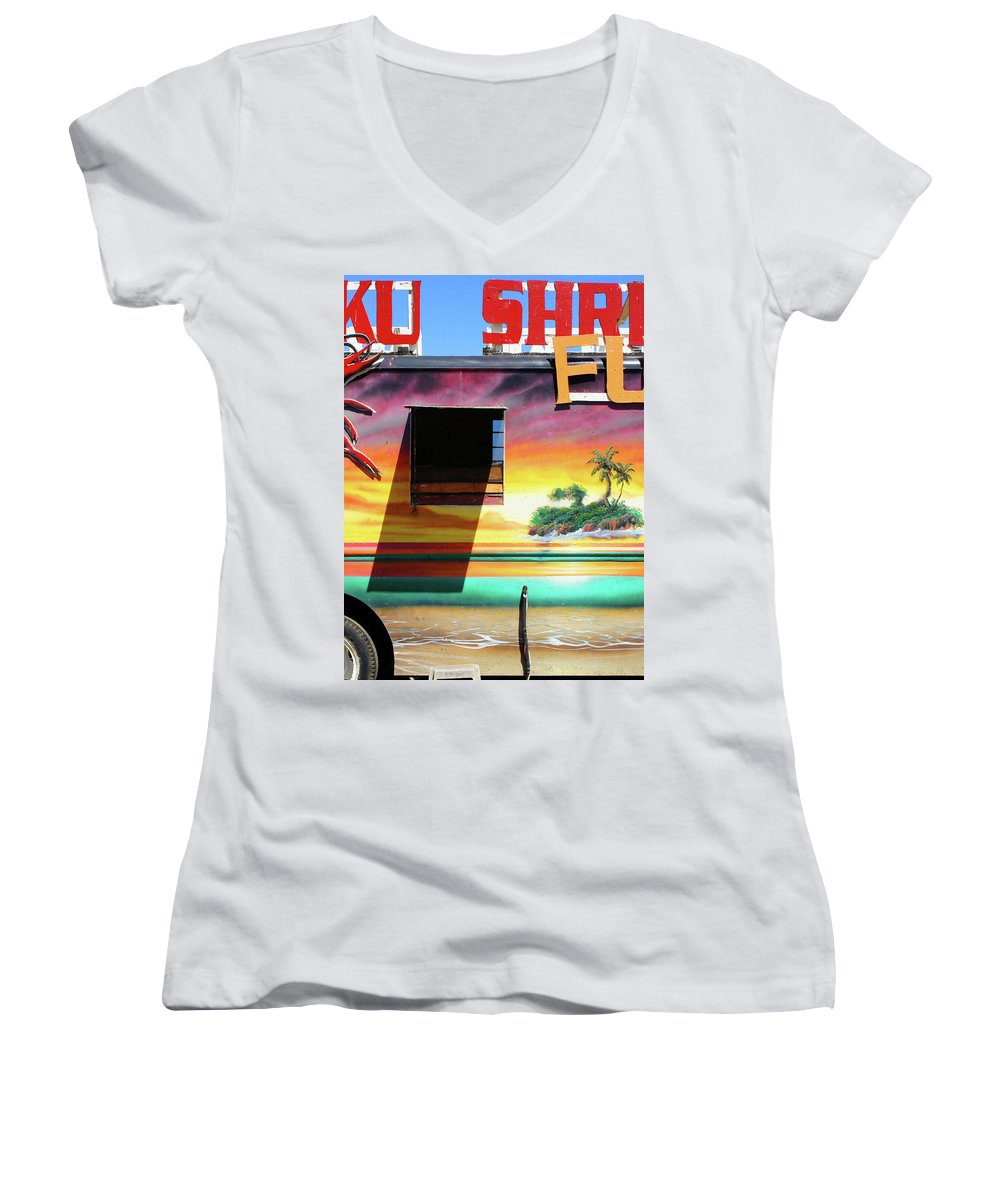 "Island Love" - Women's V-Neck - Fry1Productions
