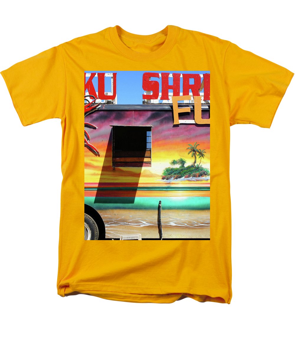 Island Love - Men's T-Shirt (Regular Fit) - Fry1Productions