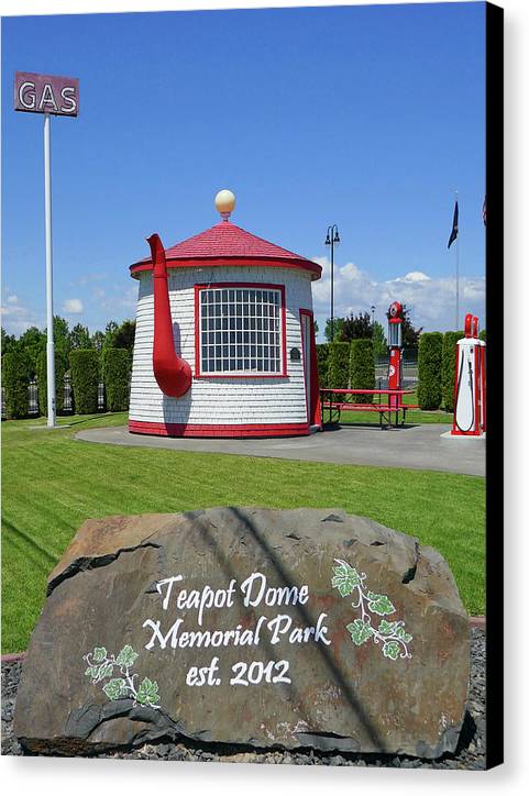 Teapot Dome Memorial Park - Canvas Print - Fry1Productions