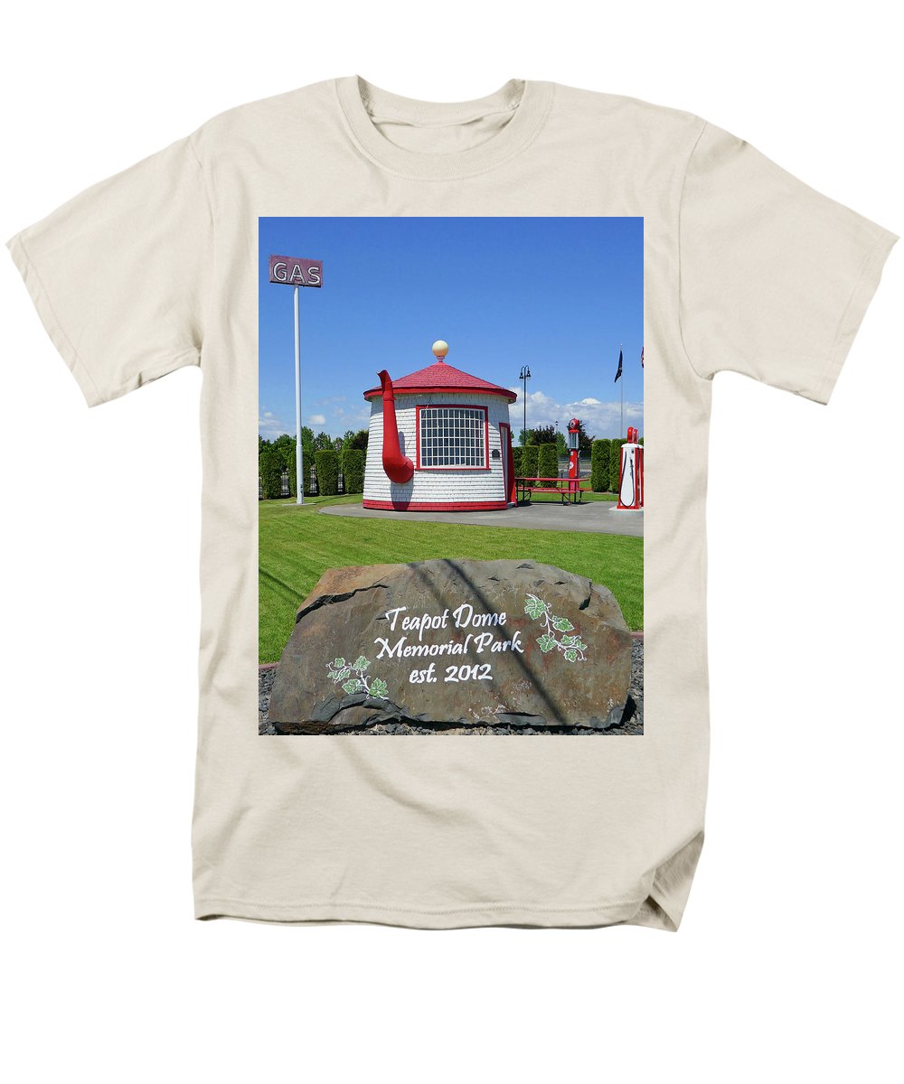 Teapot Dome Memorial Park - Men's T-Shirt (Regular Fit) - Fry1Productions