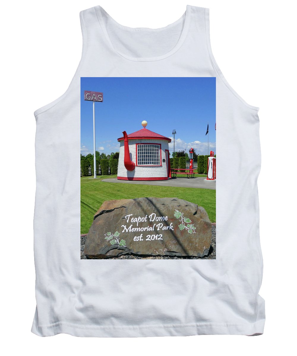 "Teapot Dome Memorial Park" - Tank Top - Fry1Productions