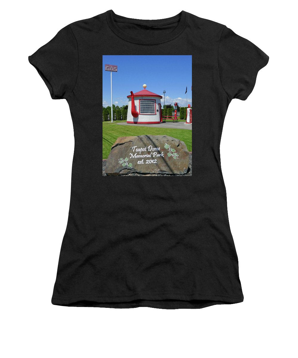 Teapot Dome Memorial Park - Women's T-Shirt - Fry1Productions