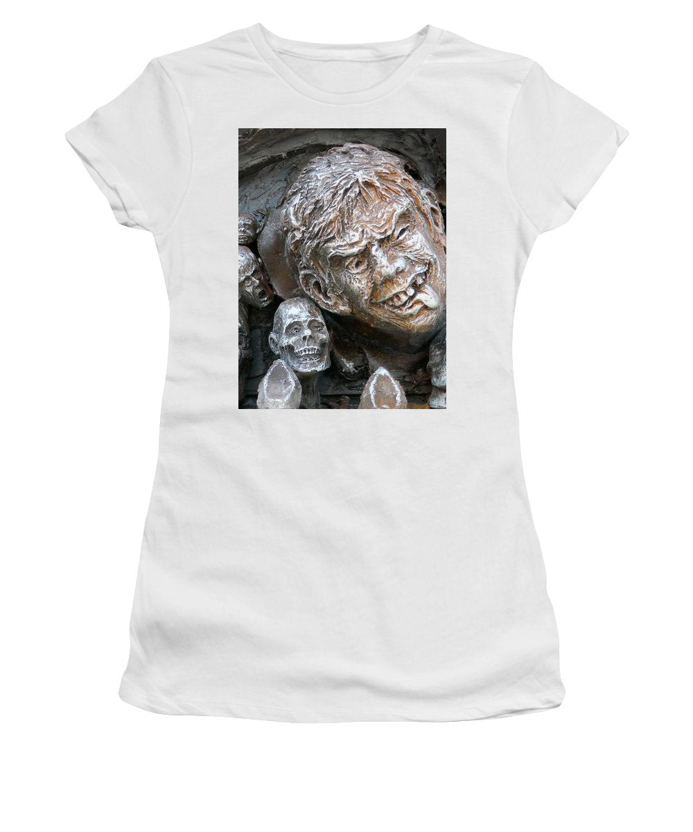 Waiting for the King - Women's T-Shirt - Fry1Productions