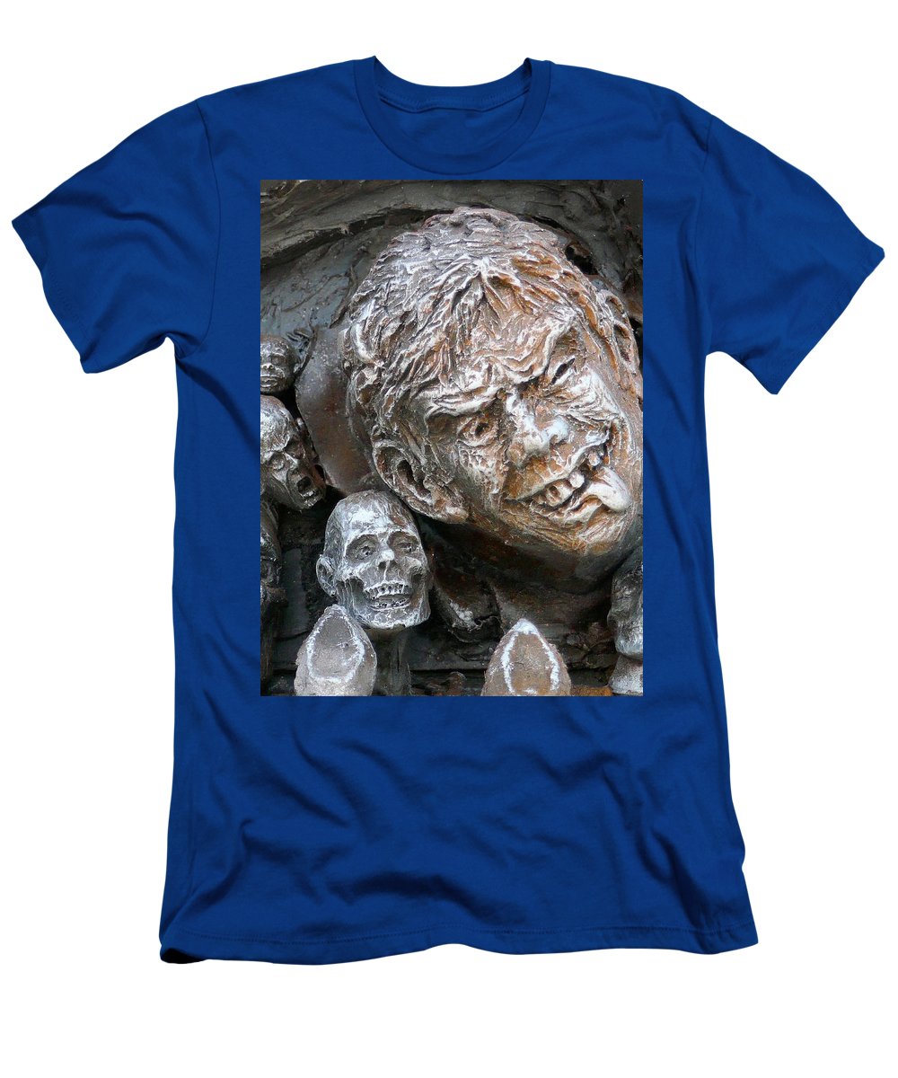 Waiting for the King - T-Shirt - Fry1Productions