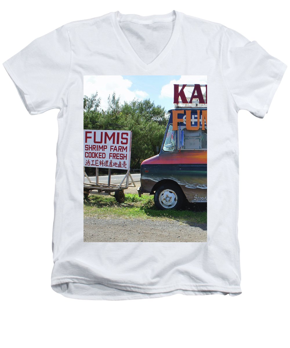 Aloha Keanu - Men's V-Neck T-Shirt - Fry1Productions