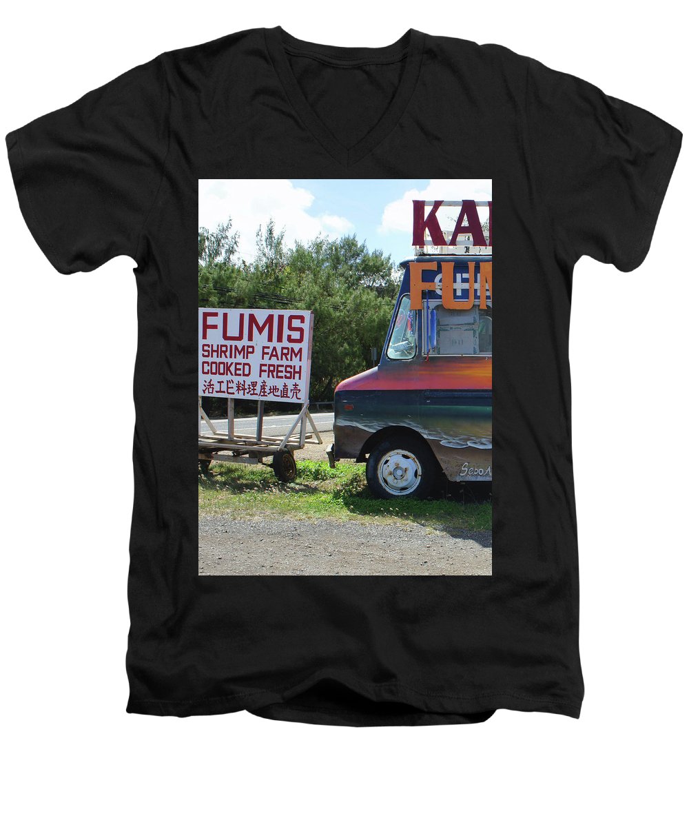 Aloha Keanu - Men's V-Neck T-Shirt - Fry1Productions