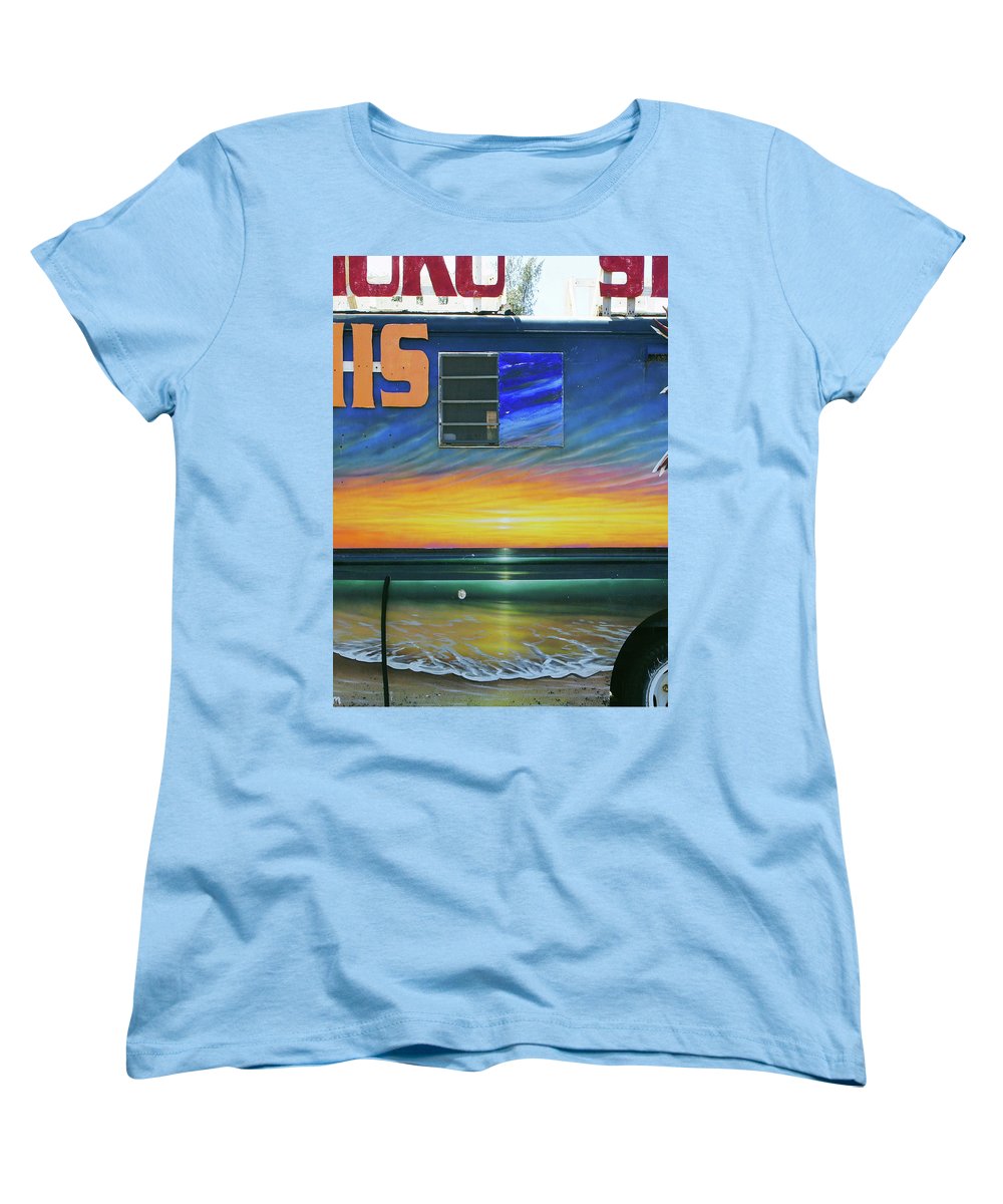 Fumis Aloha - Women's T-Shirt (Standard Fit) - Fry1Productions