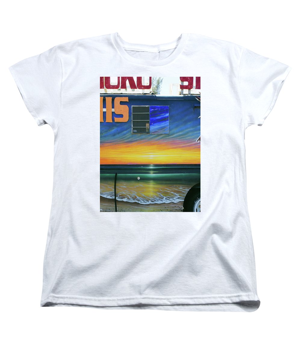 Fumis Aloha - Women's T-Shirt (Standard Fit) - Fry1Productions