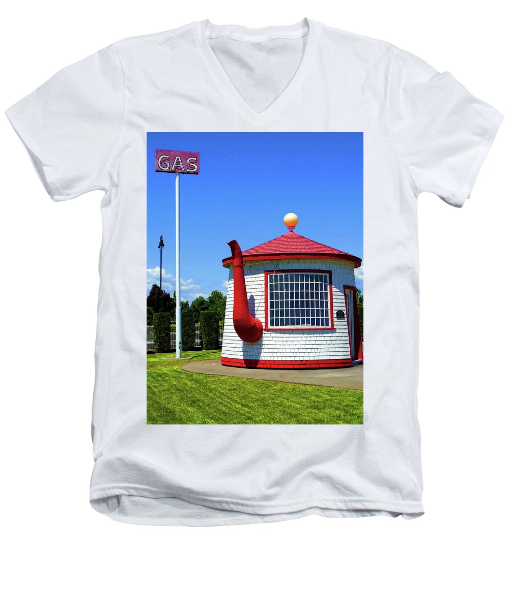 Historic Teapot Dome Service Station - Men's V-Neck T-Shirt - Fry1Productions