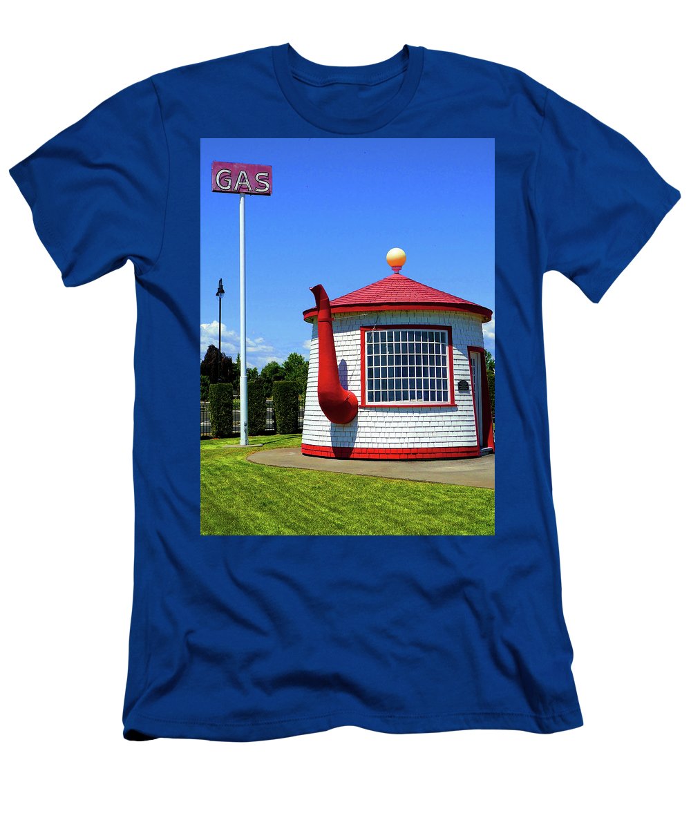 Historic Teapot Dome Service Station - T-Shirt - Fry1Productions