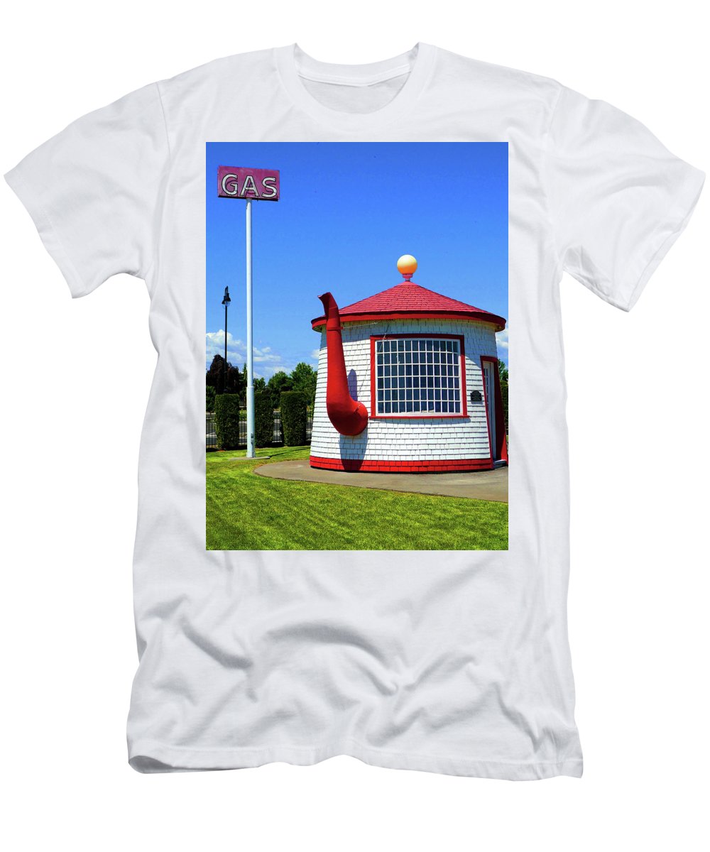 Historic Teapot Dome Service Station - T-Shirt - Fry1Productions