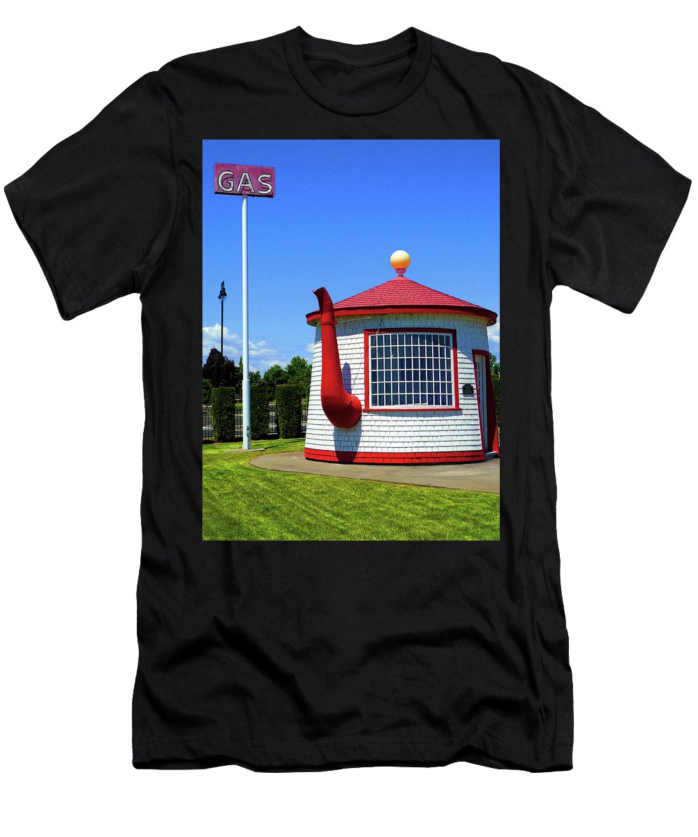 Historic Teapot Dome Service Station - T-Shirt - Fry1Productions