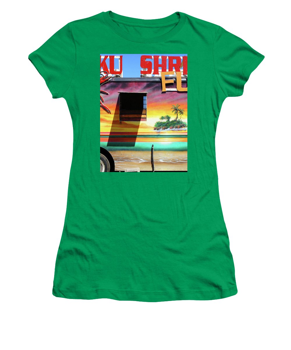 Island Love - Women's T-Shirt - Fry1Productions