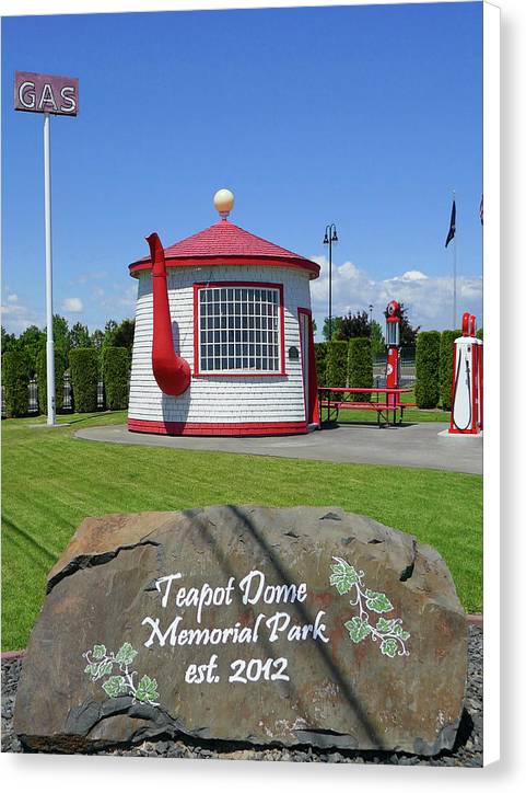 Teapot Dome Memorial Park - Canvas Print - Fry1Productions