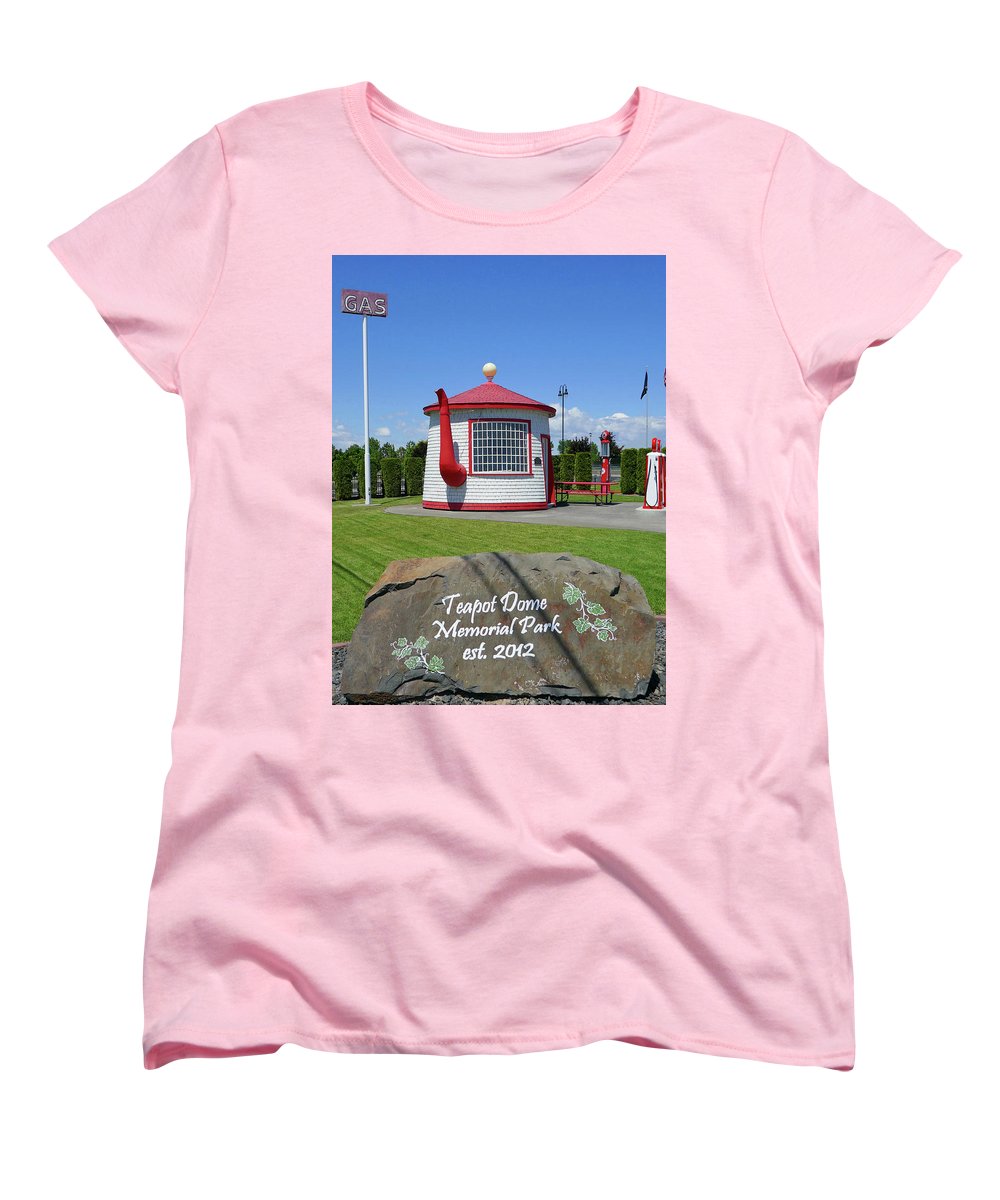 Teapot Dome Memorial Park - Women's T-Shirt (Standard Fit) - Fry1Productions