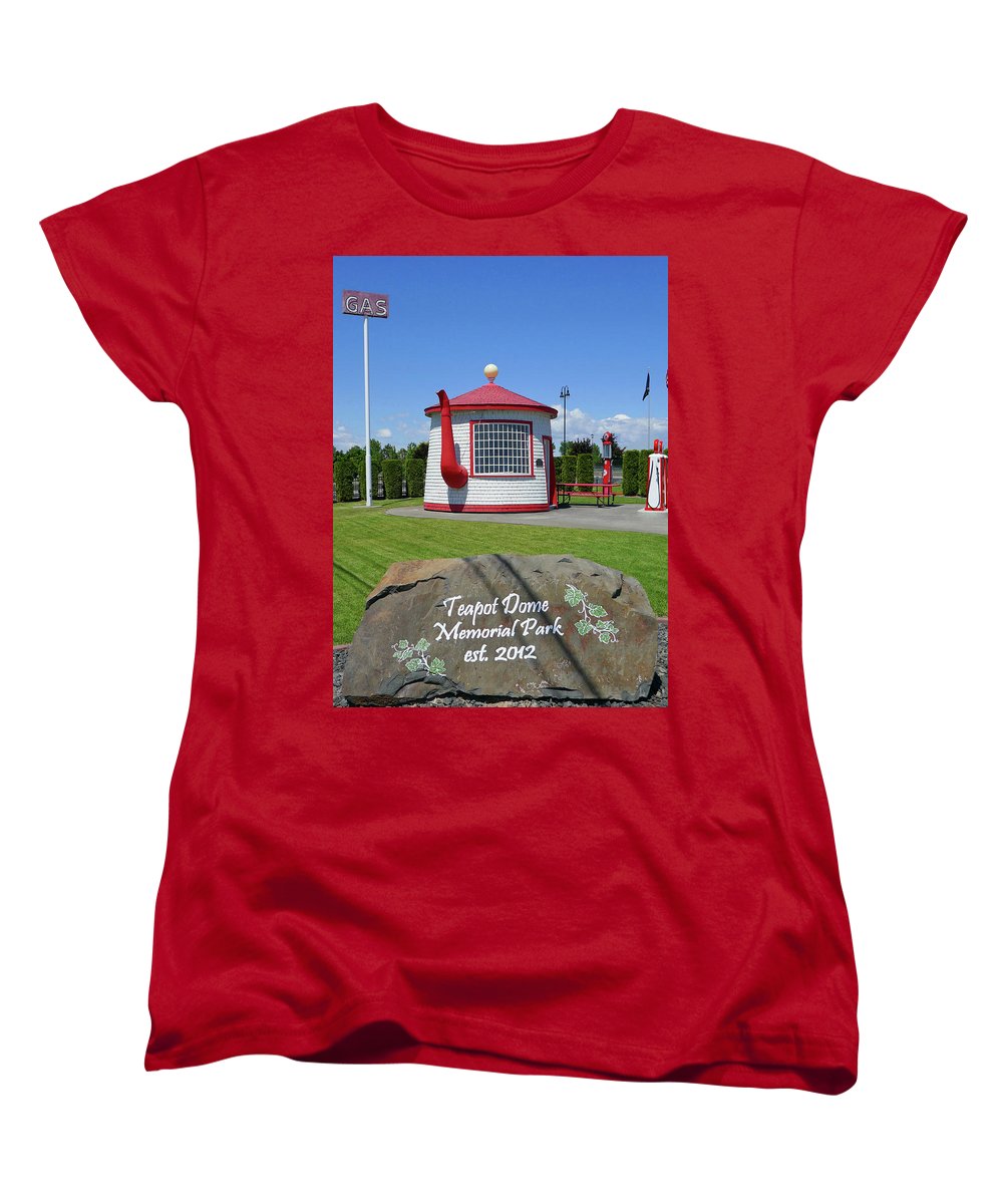 Teapot Dome Memorial Park - Women's T-Shirt (Standard Fit) - Fry1Productions