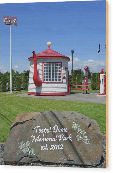 Teapot Dome Memorial Park - Wood Print - Fry1Productions