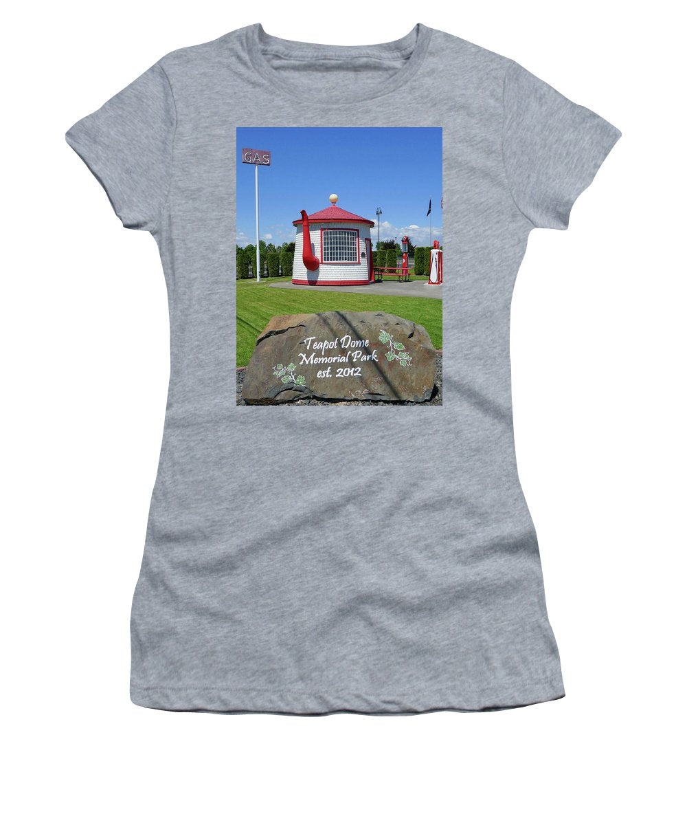 Teapot Dome Memorial Park - Women's T-Shirt - Fry1Productions