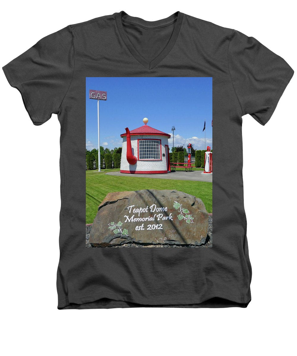 Teapot Dome Memorial Park - Men's V-Neck T-Shirt - Fry1Productions