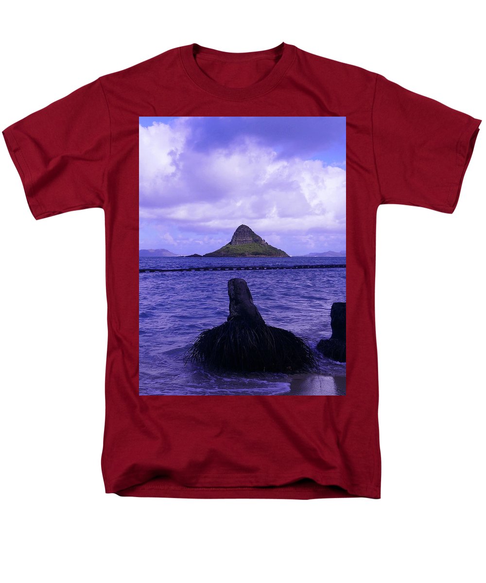 Wade To Chinaman's Hat - Men's T-Shirt  (Regular Fit) - Fry1Productions
