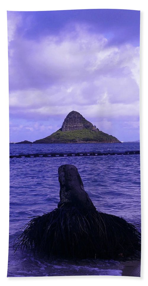 "Wade To Chinaman's Hat" - Bath-Hand Towel - Fry1Productions