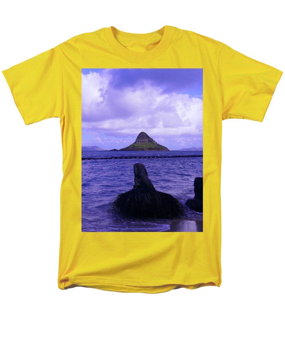 Wade To Chinaman's Hat - Men's T-Shirt  (Regular Fit) - Fry1Productions
